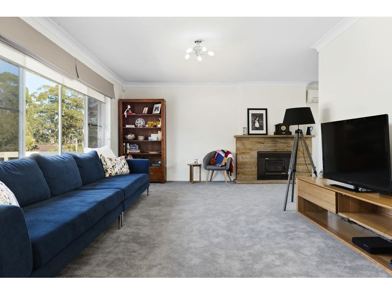 11 Harden Crescent, Georges Hall NSW 2198