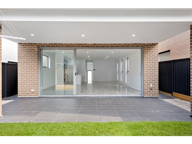 3b Farm Cove Street, Gregory Hills NSW 2557