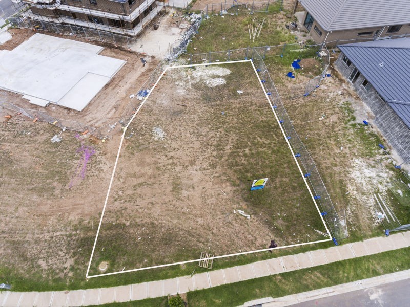 40 Honeymyrtle Drive, Denham Court NSW 2565