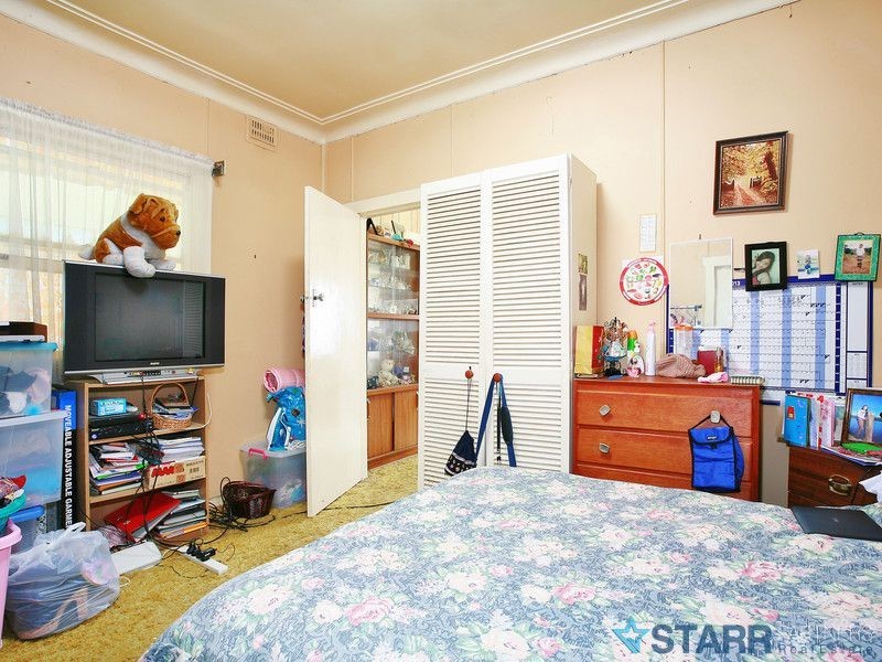 21 Shackel Avenue, Old Guildford NSW 2161