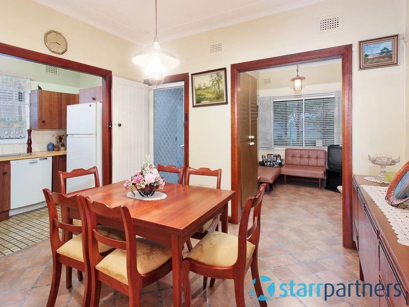 6 Clucas Road, Regents Park NSW 2143