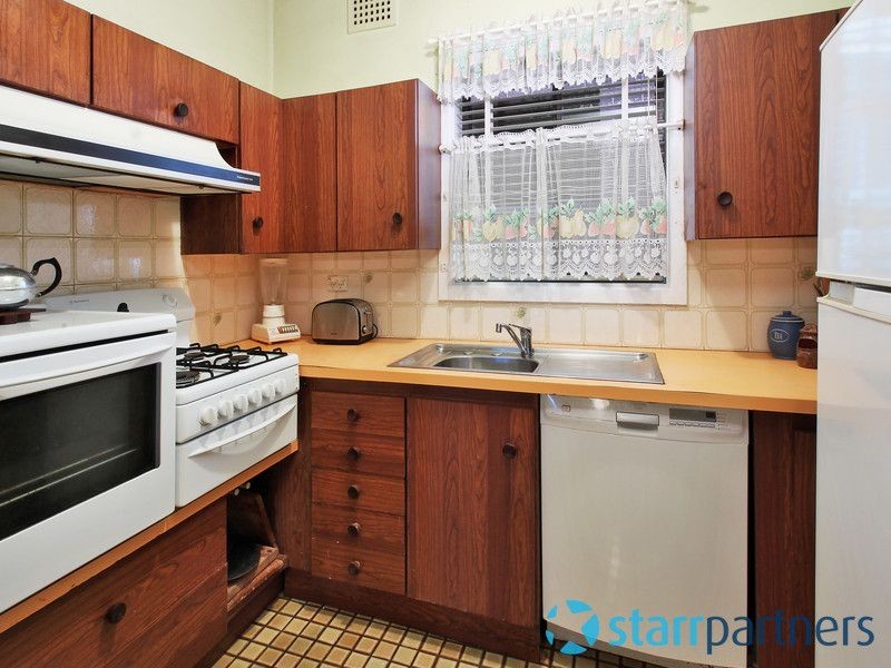 6 Clucas Road, Regents Park NSW 2143