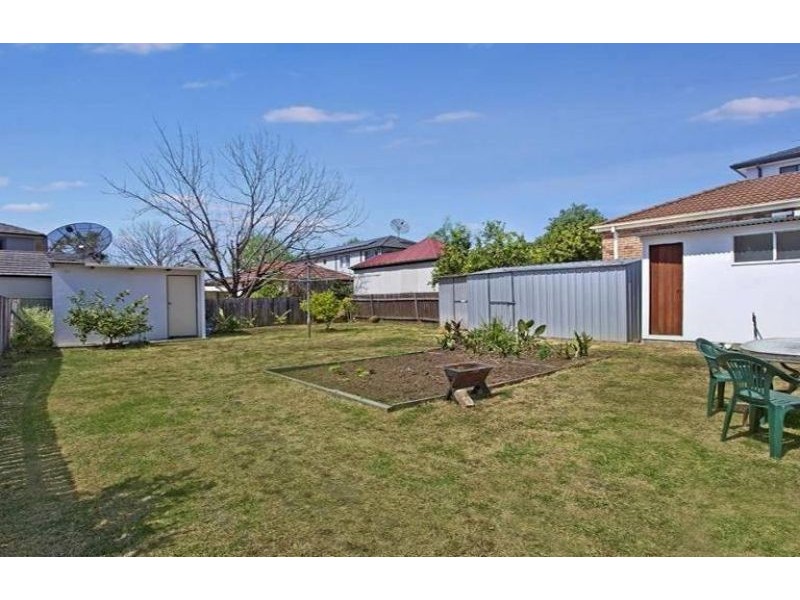 3 Kingsland Road, Berala NSW 2141