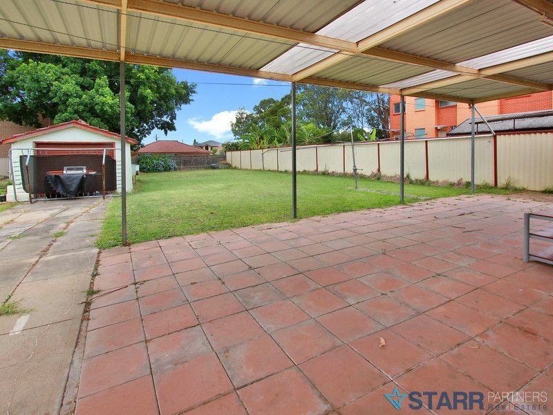 25 Kirkham Rd, Auburn NSW 2144