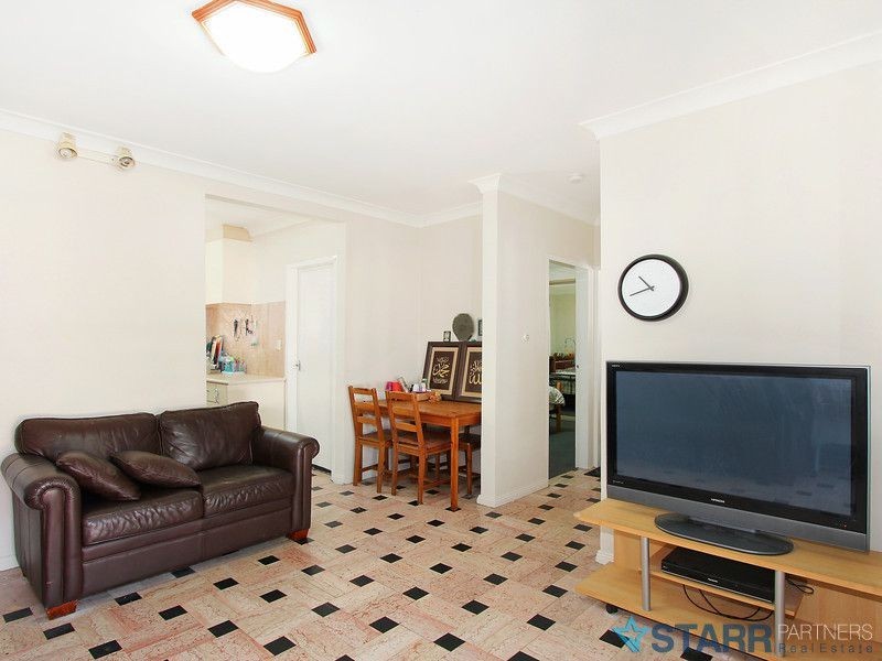 2/11 Simpson Street, Auburn NSW 2144