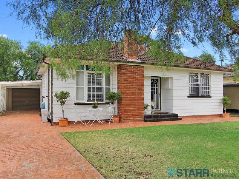 6 Laverack Crescent, Granville NSW 2142