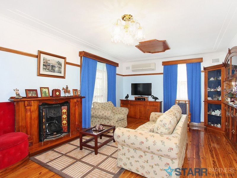 6 Laverack Crescent, Granville NSW 2142