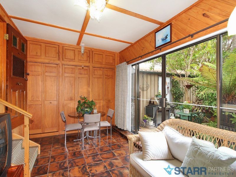 6 Laverack Crescent, Granville NSW 2142