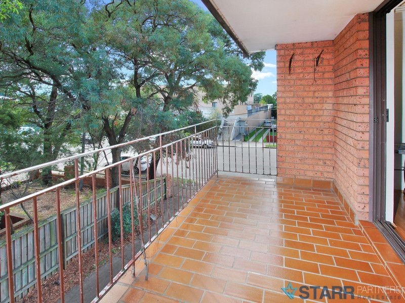 2/98 Northumberland Road, Auburn NSW 2144