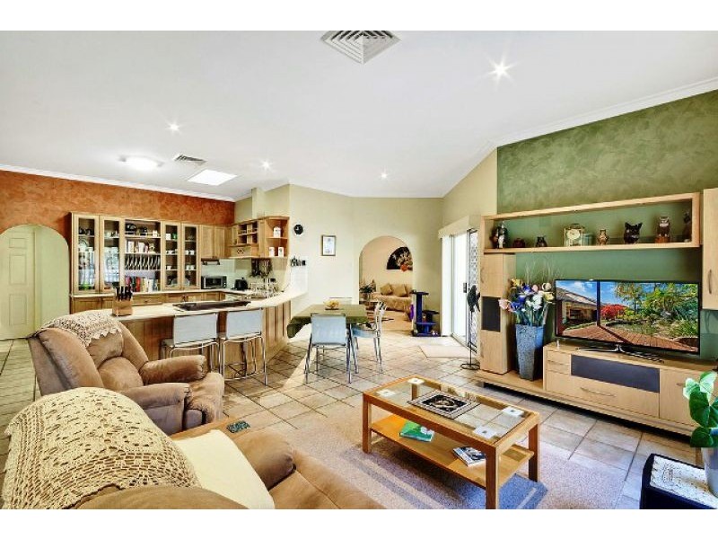 102 Bella Vista Dr, Bella Vista NSW 2153