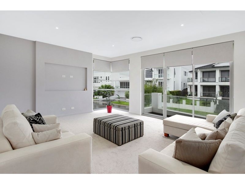 13 Bimbadgen Place, Bella Vista NSW 2153