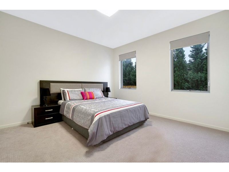 13 Bimbadgen Place, Bella Vista NSW 2153