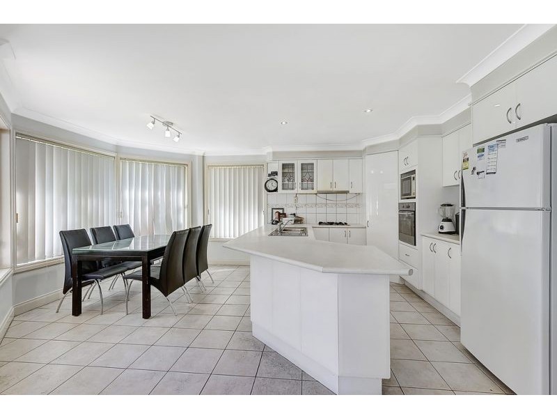 15 Dungara Crescent, Stanhope Gardens NSW 2768