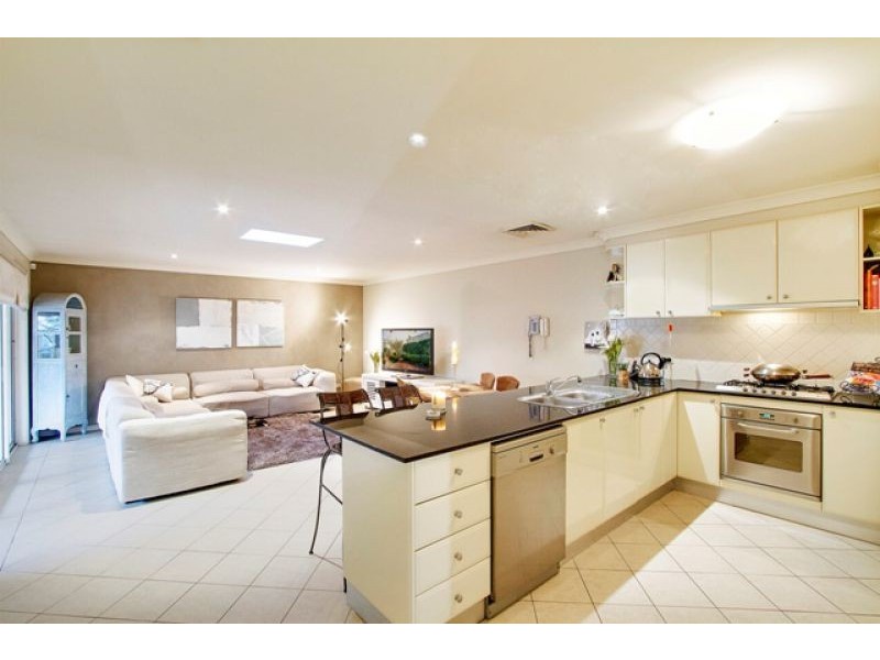 5 Linden Way, Bella Vista NSW 2153
