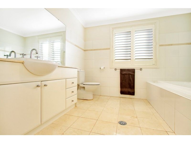 5 Linden Way, Bella Vista NSW 2153