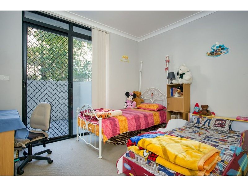 2/170 Bridge Road, Westmead NSW 2145