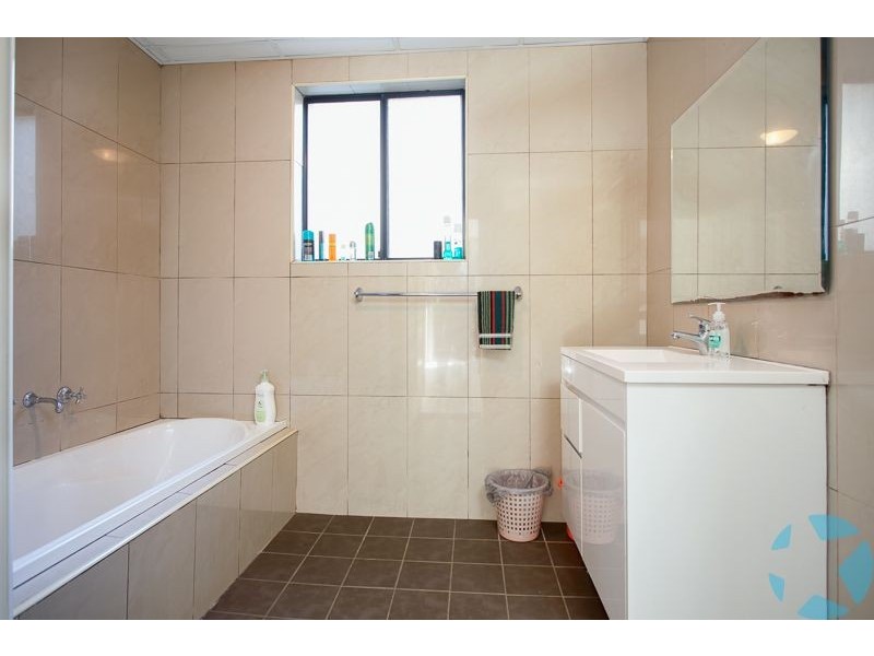 2/170 Bridge Road, Westmead NSW 2145