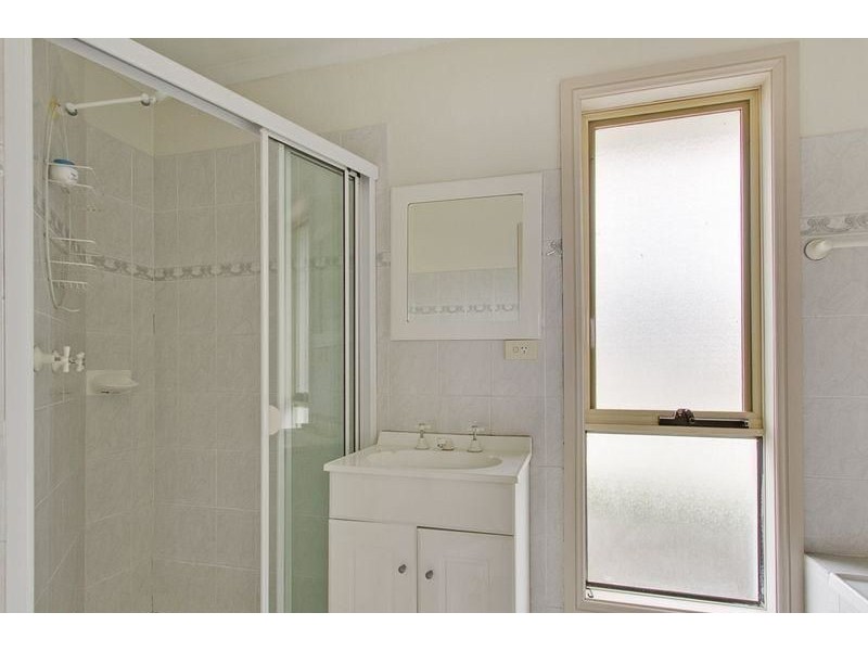 44 Whitehaven Ave, Quakers Hill NSW 2763