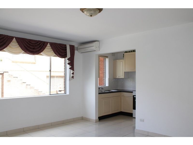 4/139 Hawkesbury Road, Westmead NSW 2145