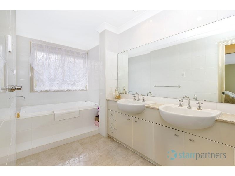 43 Linden Way, Bella Vista NSW 2153