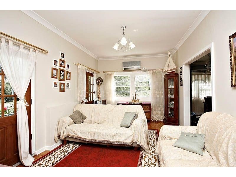 217 Windsor Road, Northmead NSW 2152
