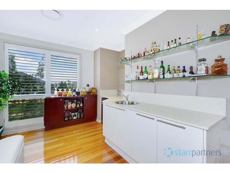 16 Pipersbrook Crescent, Bella Vista NSW 2153