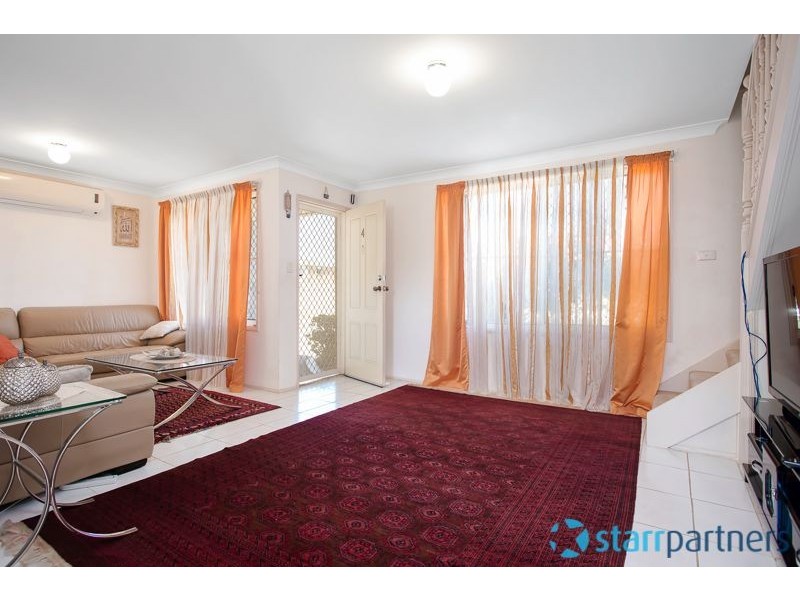4/87-89 Manorhouse Bvd, Quakers Hill NSW 2763