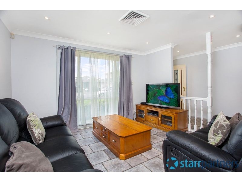 27 Durali Rd, Glenmore Park NSW 2745