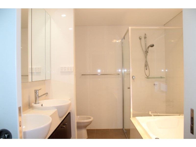 83 Brighton Drive, Bella Vista NSW 2153