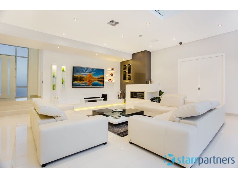 96 Edgewater Drive, Bella Vista NSW 2153