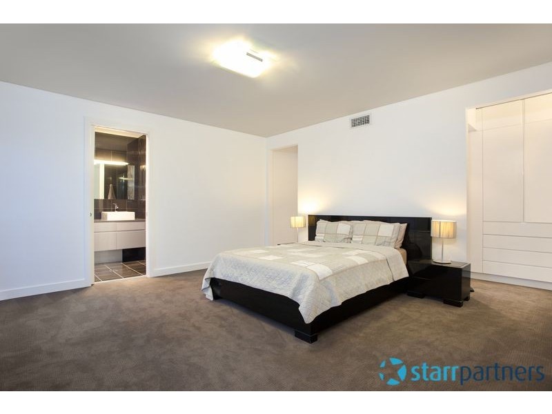 96 Edgewater Drive, Bella Vista NSW 2153