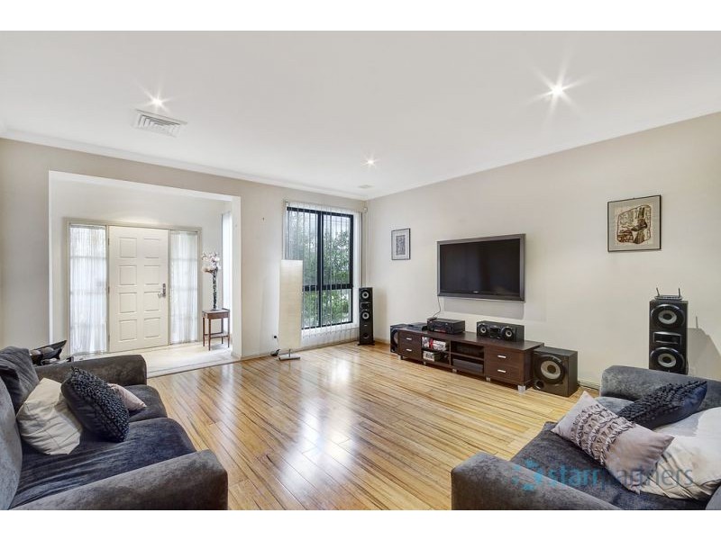 26 Linden Way, Bella Vista NSW 2153