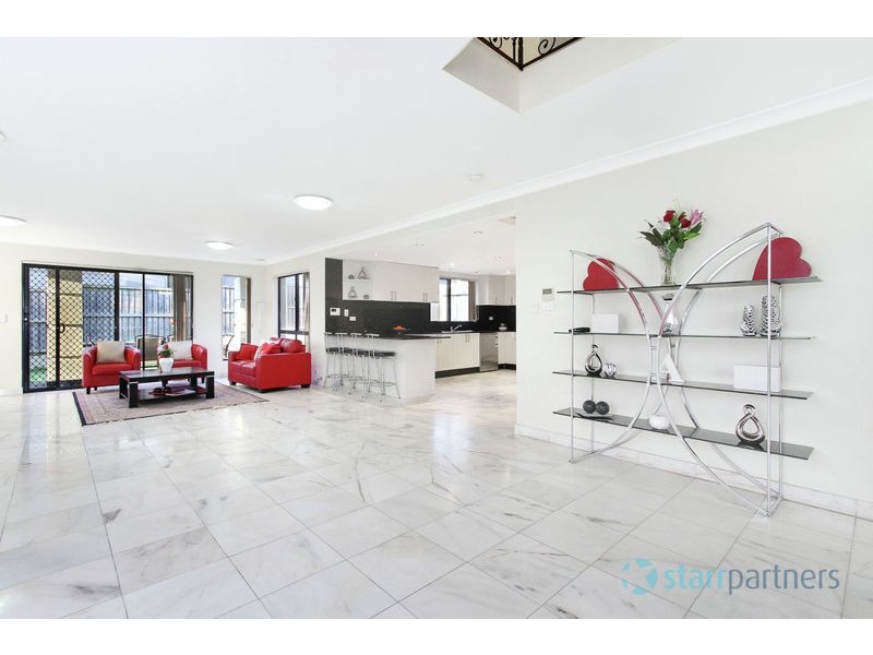 13 Pipersbrook Crescent, Bella Vista NSW 2153