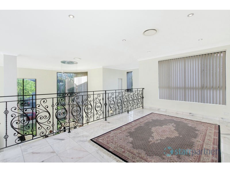 13 Pipersbrook Crescent, Bella Vista NSW 2153