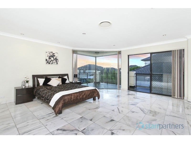 13 Pipersbrook Crescent, Bella Vista NSW 2153