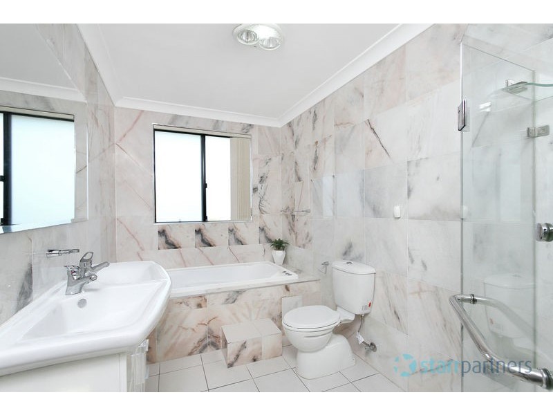 13 Pipersbrook Crescent, Bella Vista NSW 2153