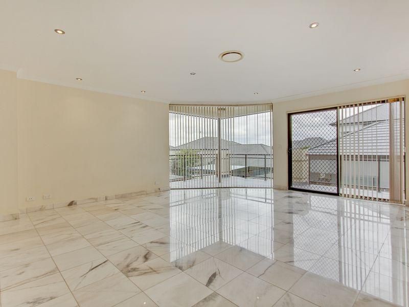 13 Pipersbrook Crescent, Bella Vista NSW 2153