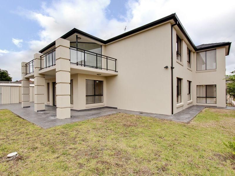 13 Pipersbrook Crescent, Bella Vista NSW 2153