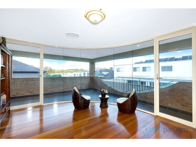 42 EDGEWATER DRIVE, Bella Vista NSW 2153