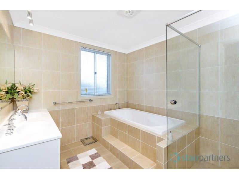 42 EDGEWATER DRIVE, Bella Vista NSW 2153