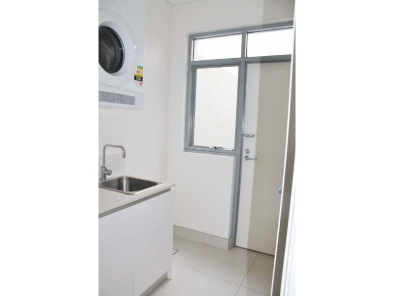 84 Central Park Avenue, Baulkham Hills NSW 2153