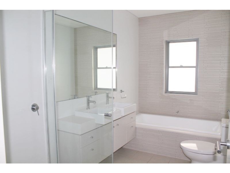 84 Central Park Avenue, Baulkham Hills NSW 2153