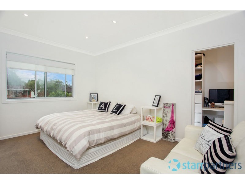 42 Picasso Crescent, Old Toongabbie NSW 2146