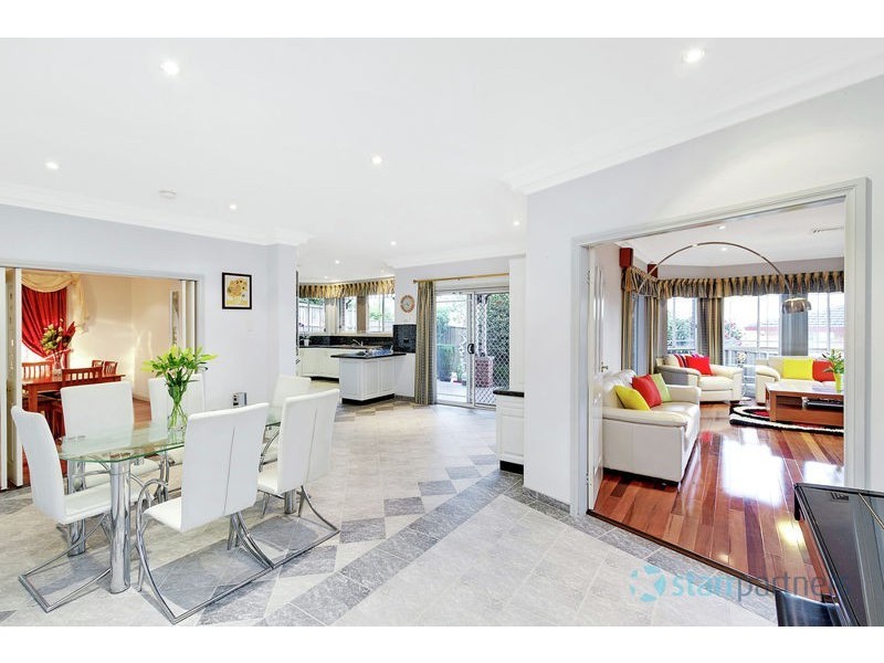 17 Fitzgerald Way, Bella Vista NSW 2153