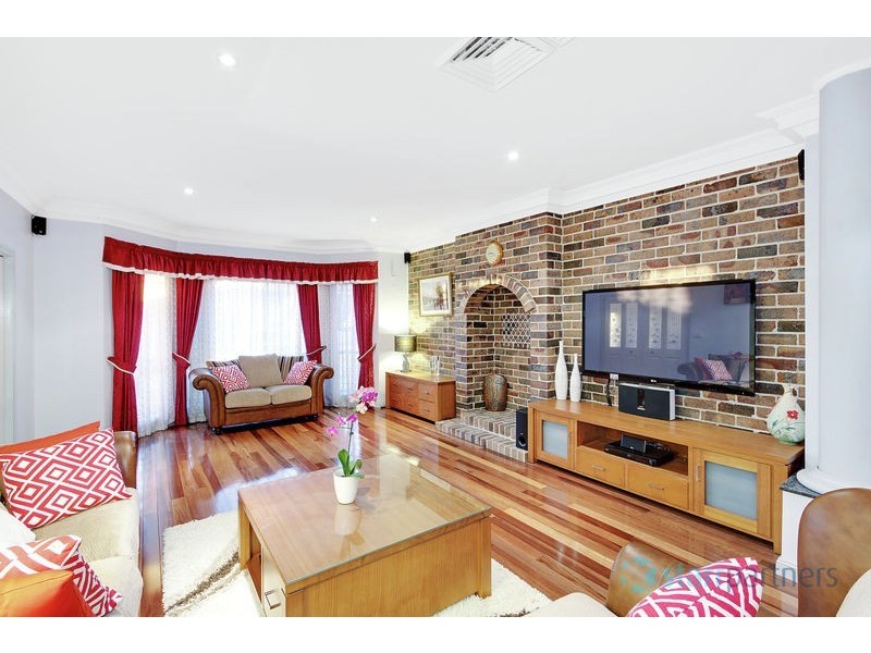 17 Fitzgerald Way, Bella Vista NSW 2153