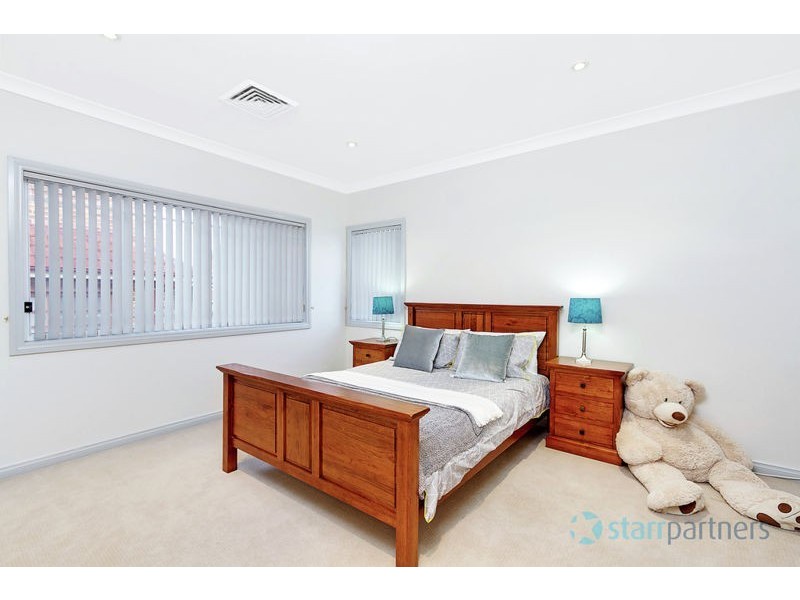 17 Fitzgerald Way, Bella Vista NSW 2153