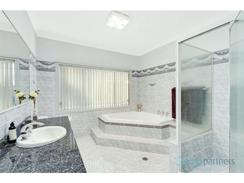 17 Fitzgerald Way, Bella Vista NSW 2153