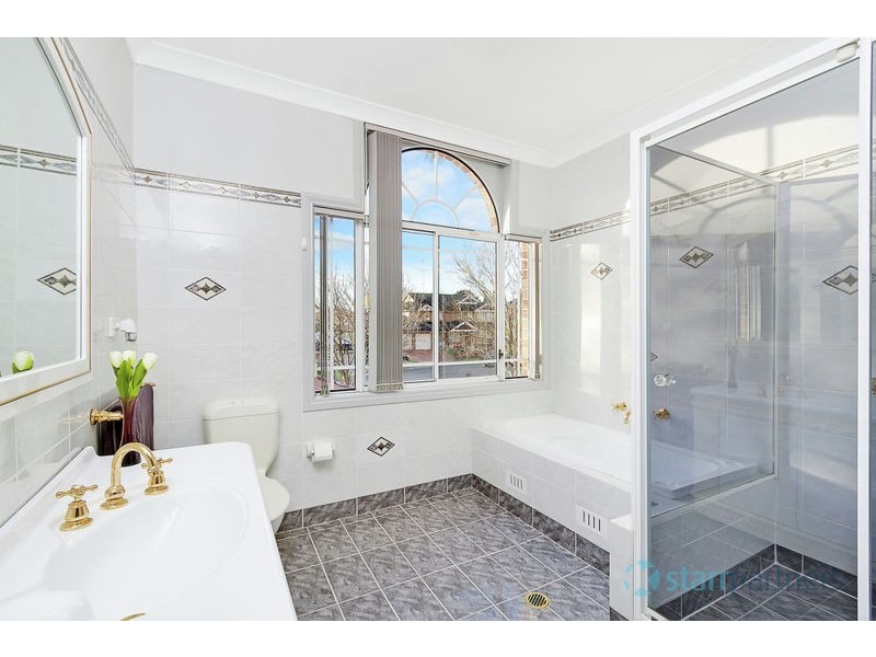 17 Fitzgerald Way, Bella Vista NSW 2153