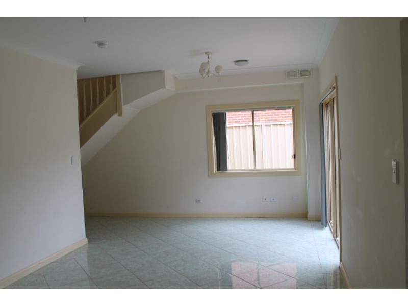 2/120 Kildare Road, Blacktown NSW 2148