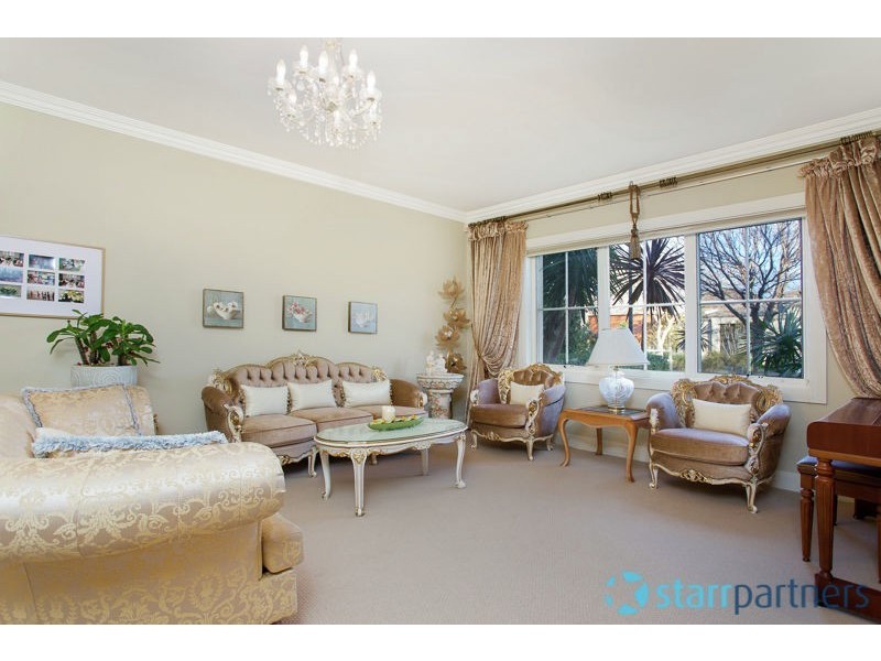 12 Pipersbrook Crescent, Bella Vista NSW 2153